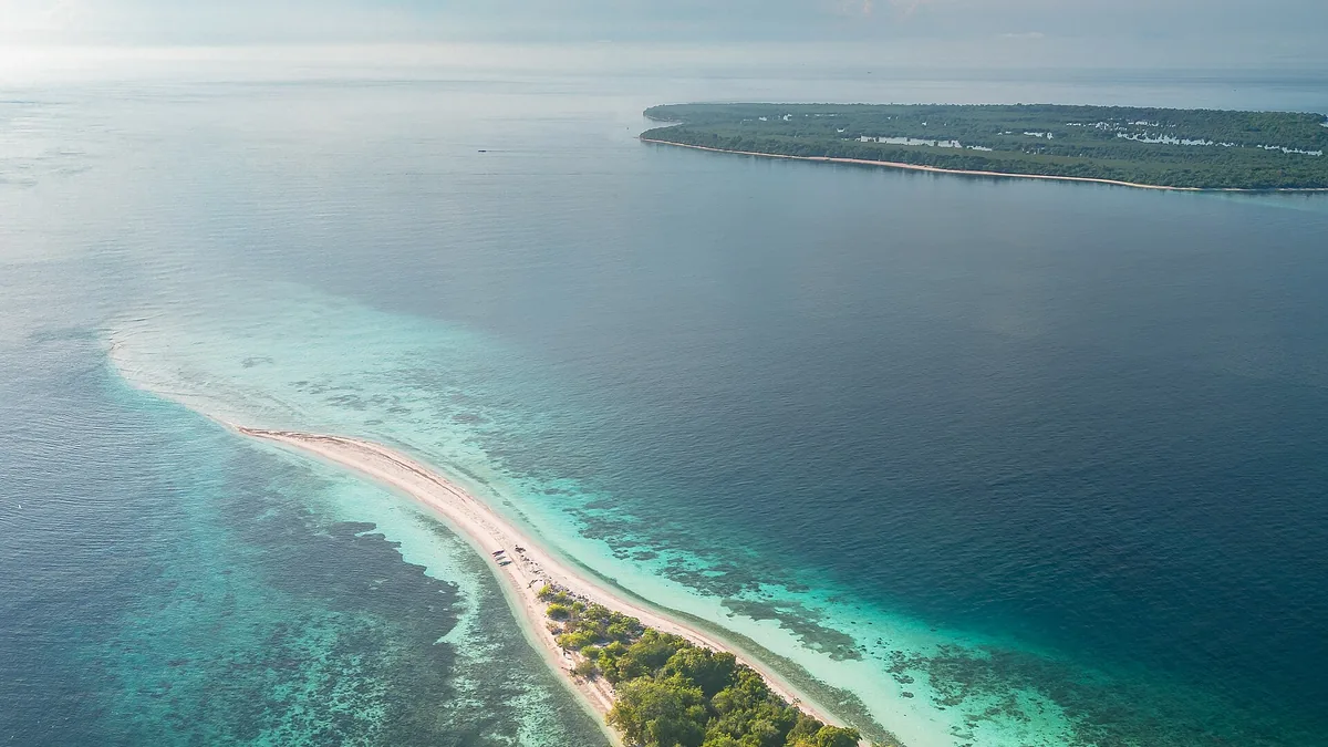 Philippines Beach Guide: White Sand, Black Sand, Pink Sand -- Where to Find Each